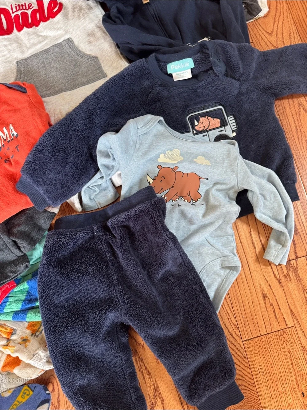 30 Piece Baby Boy Clothing Bundle Sizes range from 0-3 Months to 18 months - Picture 4 of 8